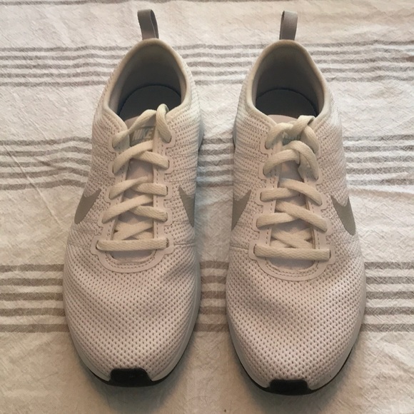 White Nike Tennis shoes - Picture 1 of 3